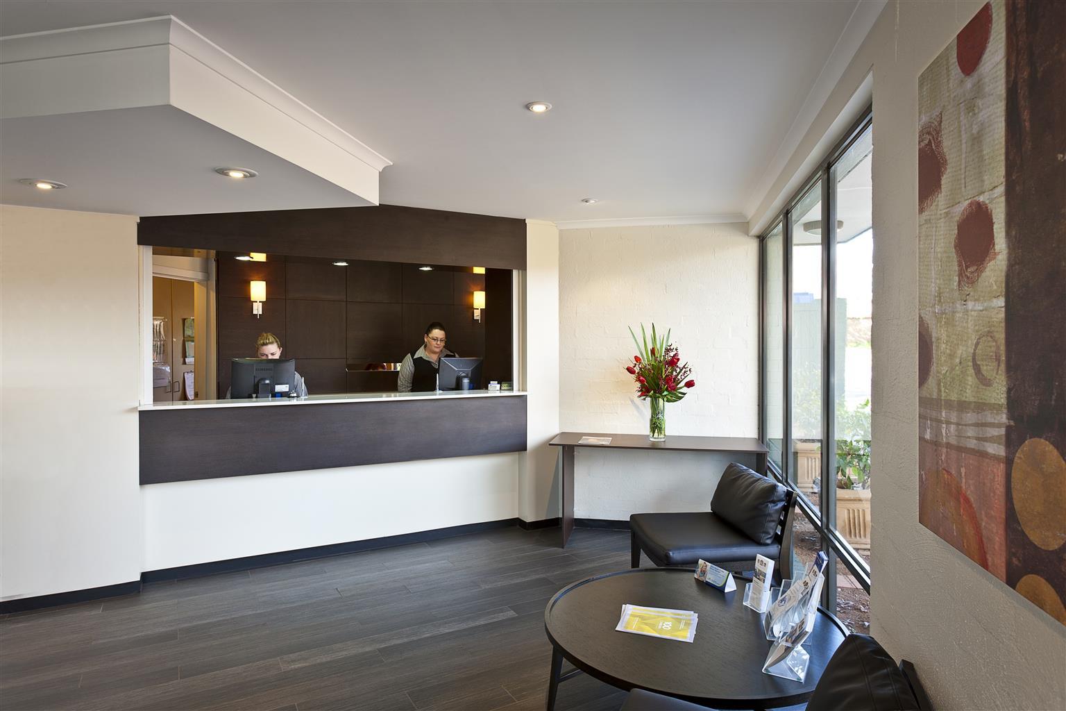 Ibis Styles Canberra Tall Trees Ngoại thất bức ảnh
