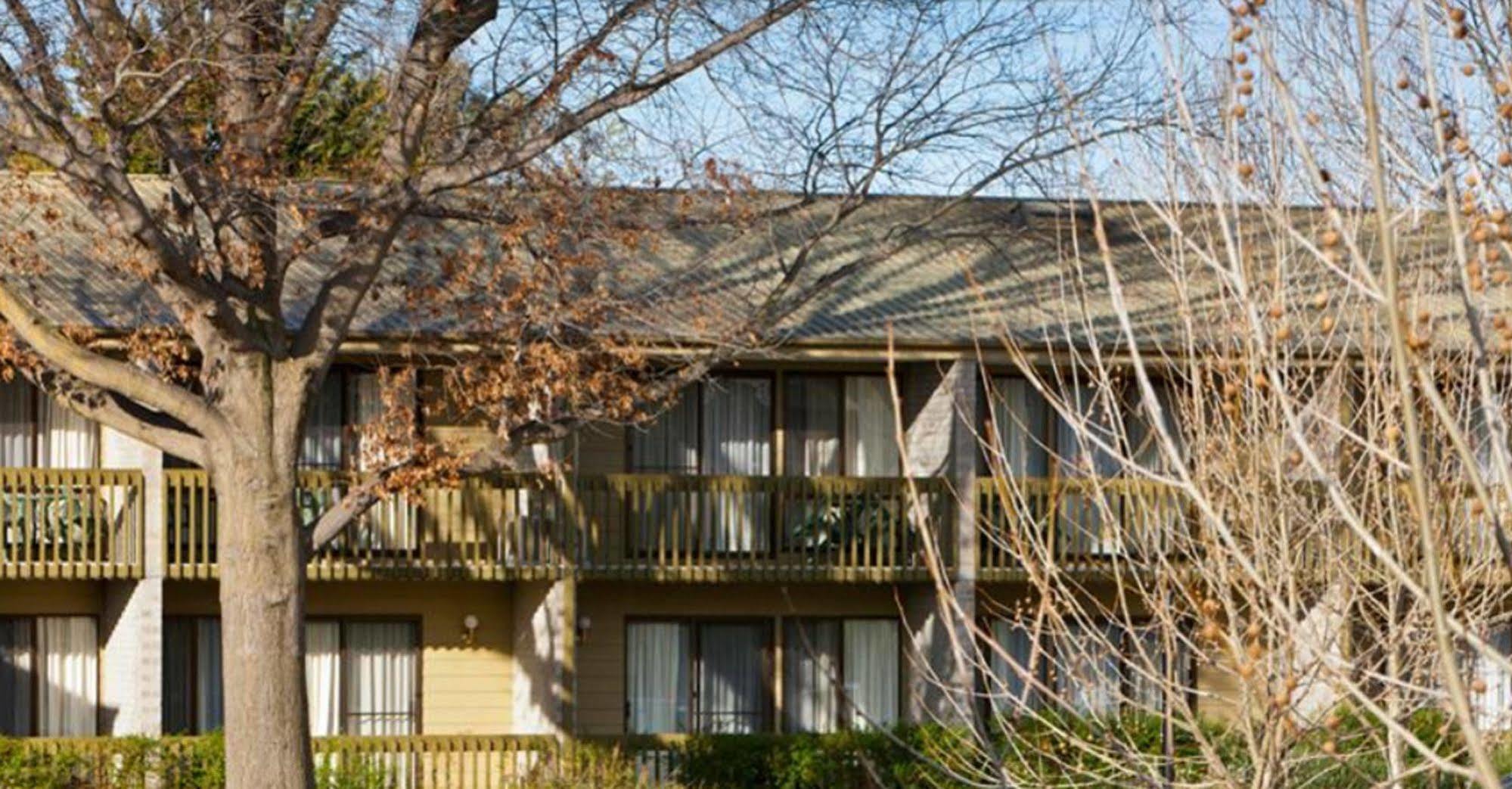Ibis Styles Canberra Tall Trees Ngoại thất bức ảnh
