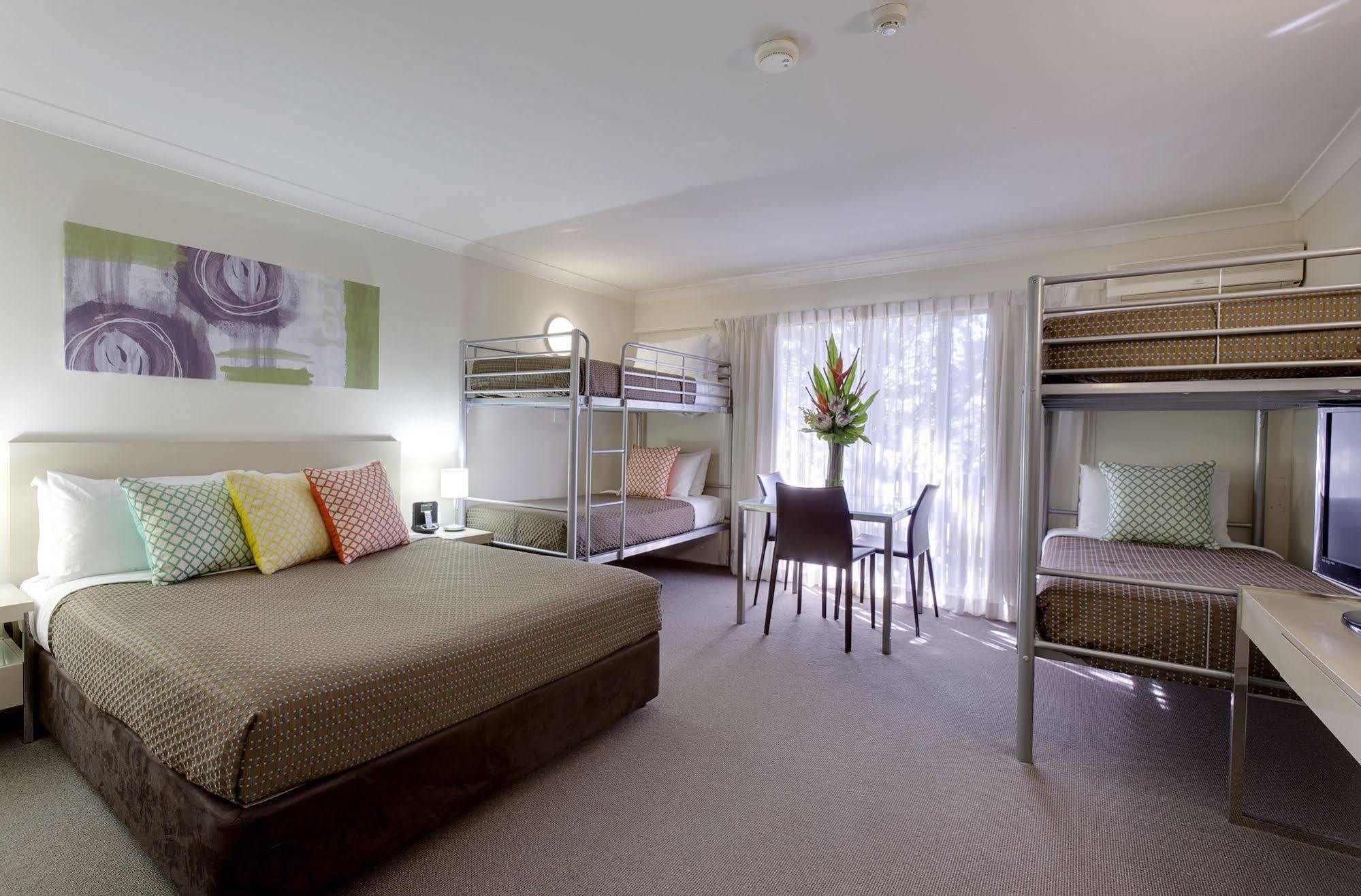 Ibis Styles Canberra Tall Trees Ngoại thất bức ảnh