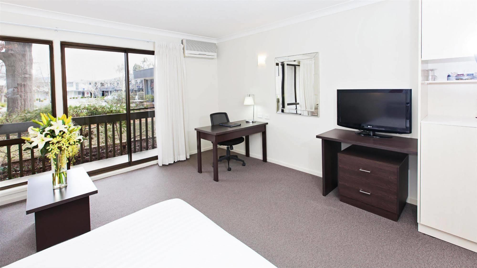 Ibis Styles Canberra Tall Trees Ngoại thất bức ảnh