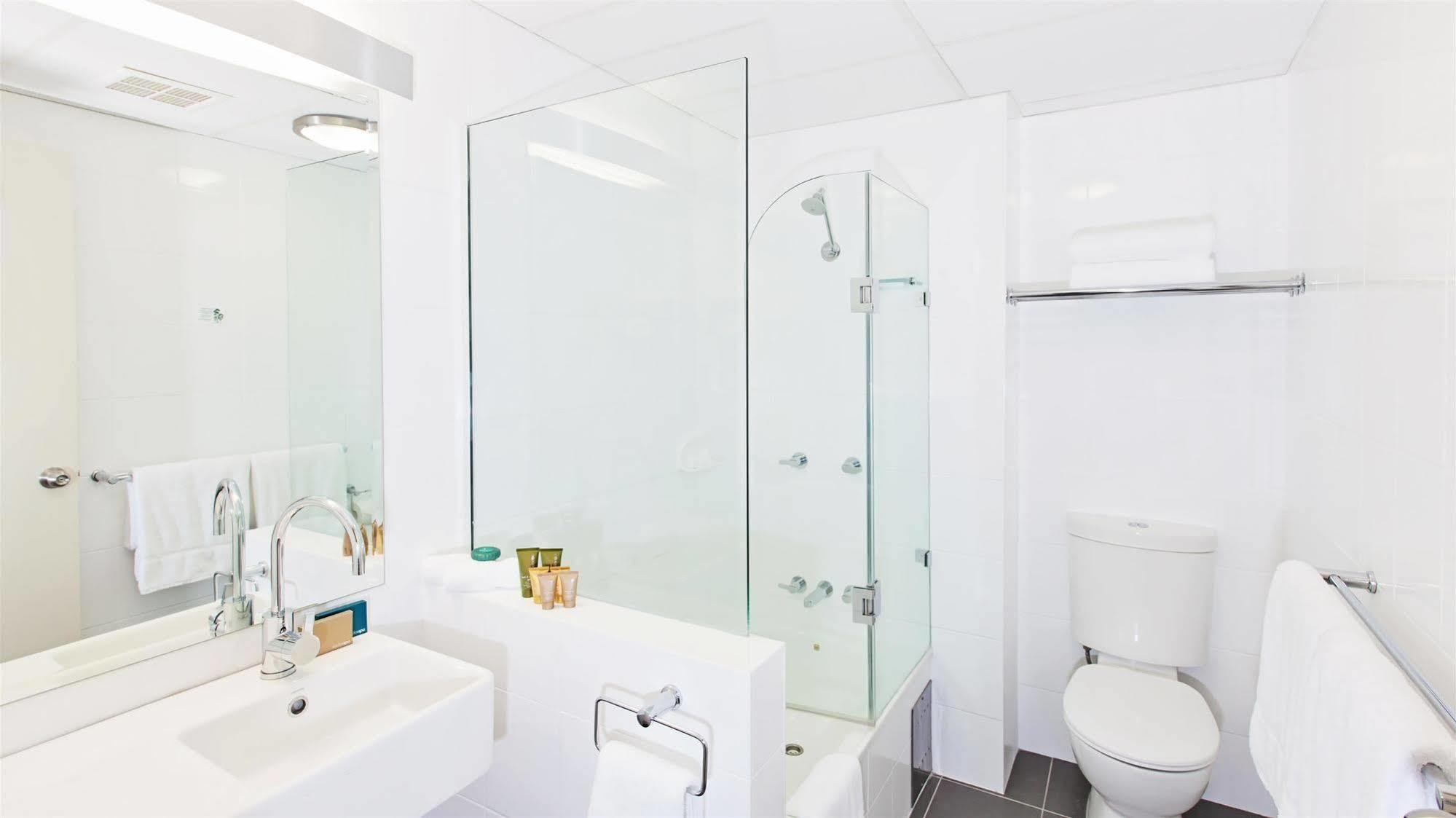 Ibis Styles Canberra Tall Trees Ngoại thất bức ảnh