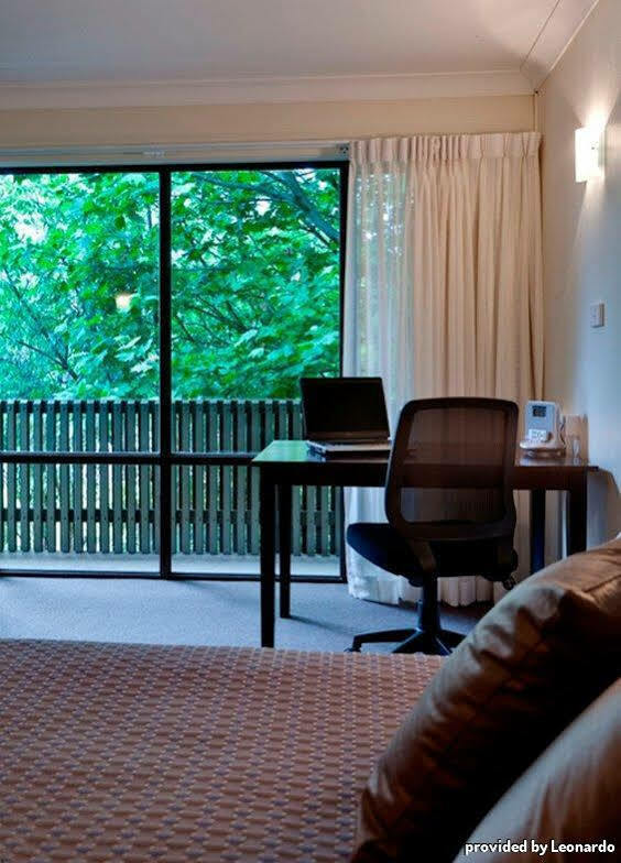 Ibis Styles Canberra Tall Trees Ngoại thất bức ảnh