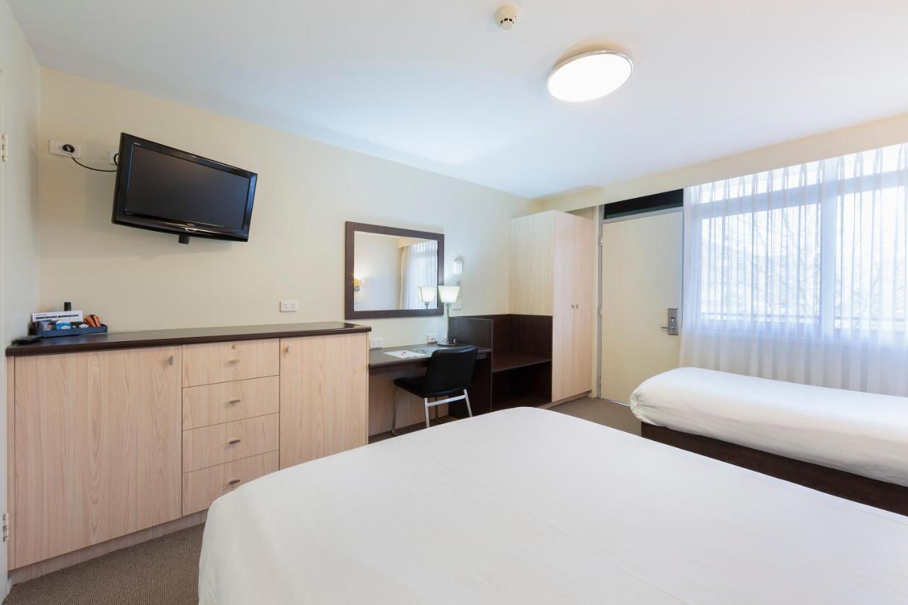 Ibis Styles Canberra Tall Trees Ngoại thất bức ảnh